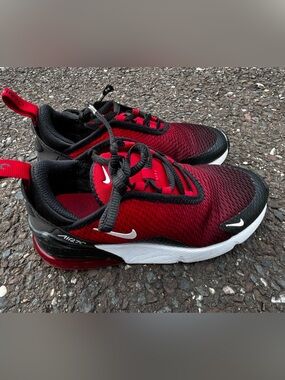 Nike Air Max 270 Black White Sneakers Kids Size 1.5C AO2372-603